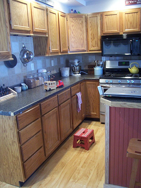 How To Paint Your Kitchen Cabinets, Can You Paint Pine Kitchen Cabinets