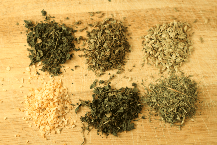 herbs for chickens