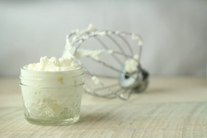 how to make whipped cream frosting
