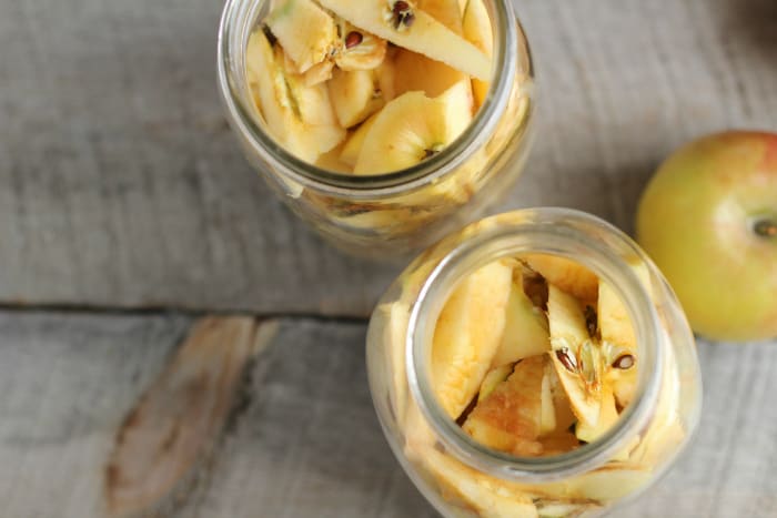 how to make homemade apple cider vinegar from fruit scraps and peels