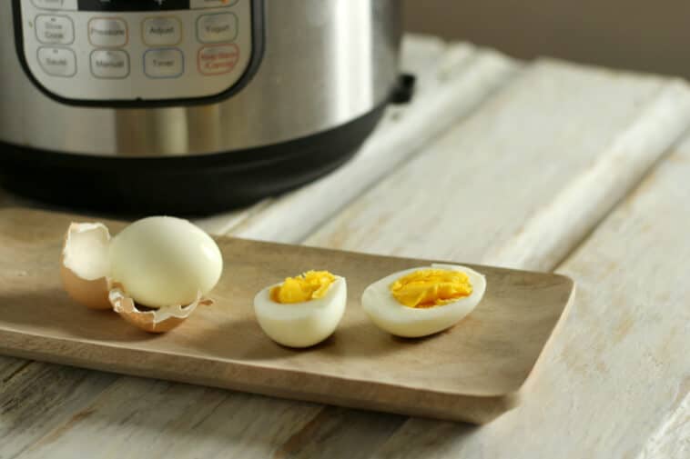 easy to peel hard boiled eggs in an instant pot